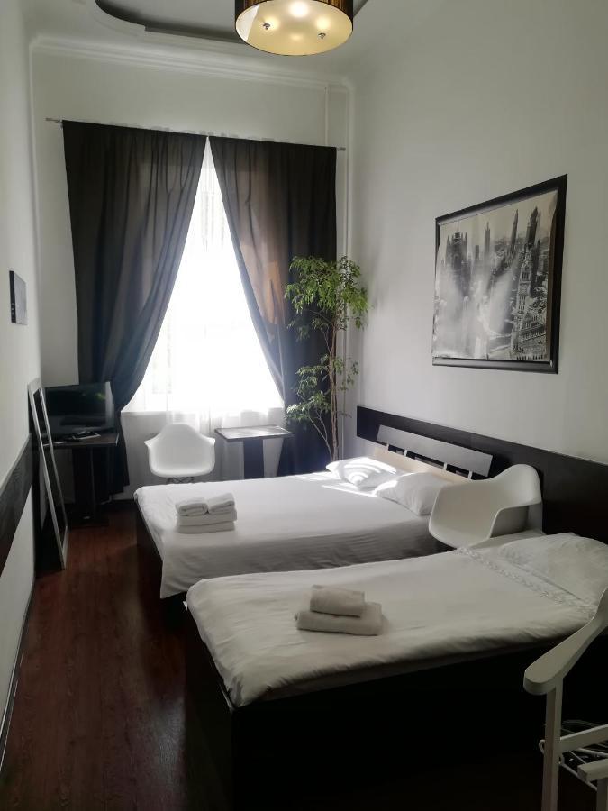 Hotel Reno On Deribasovskaya โอเดสซา ภายนอก รูปภาพ